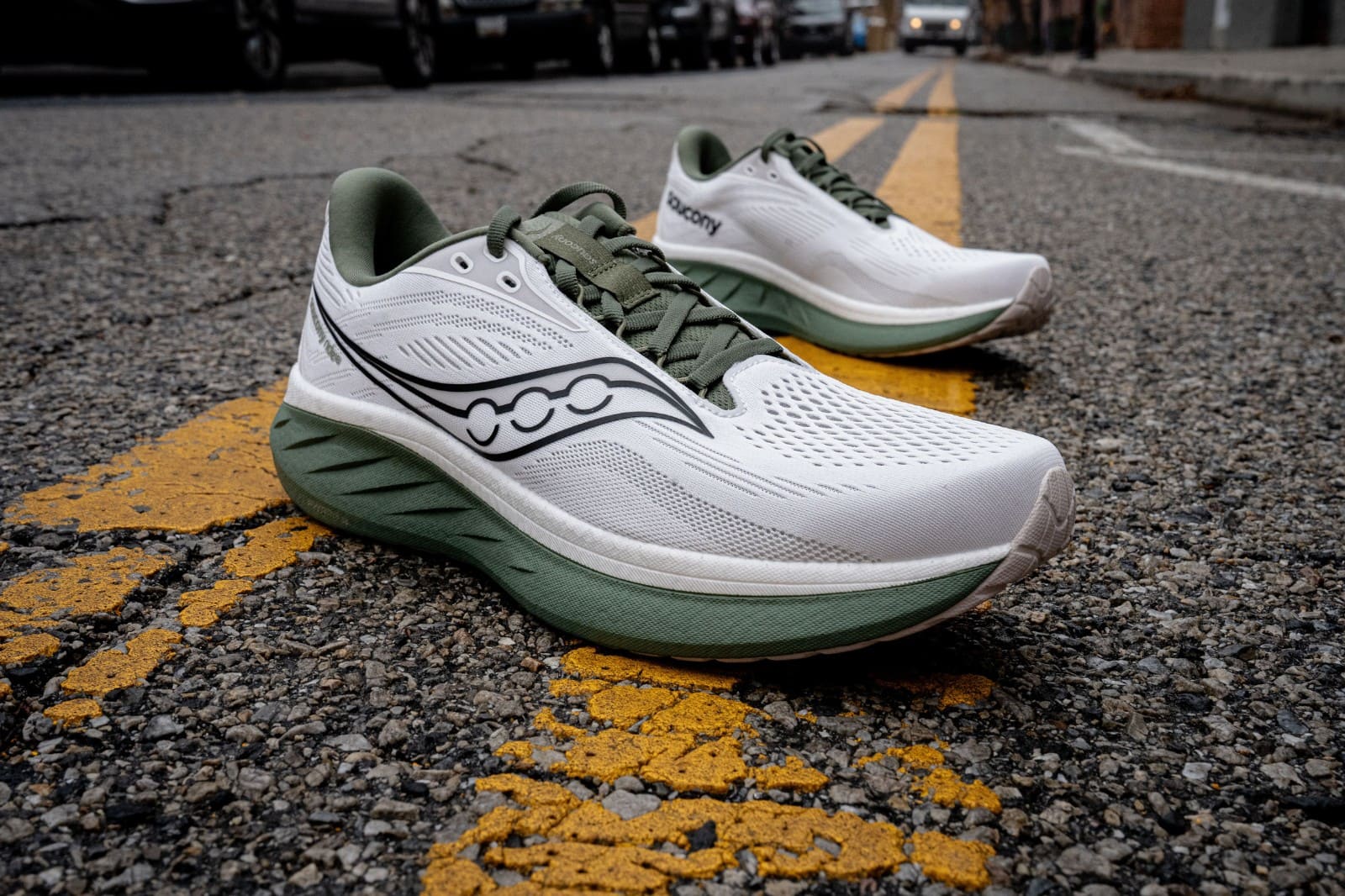 Saucony Ride 18 running shoes on SA road