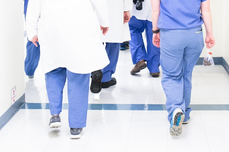 Nurse Shoes: Why Nurses Choose Running Shoes