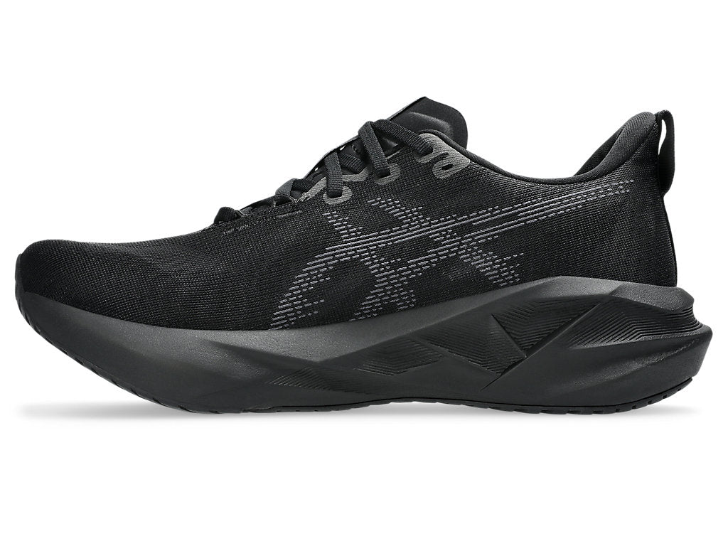 Men's Novablast 5 - ALL BLACK