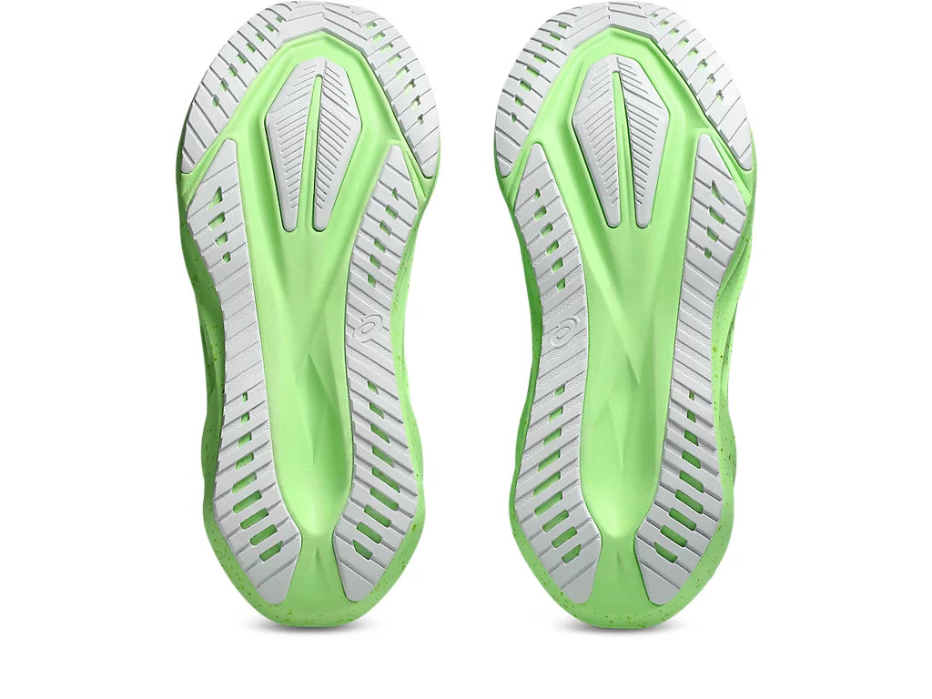 Men's Novablast 5- Vital Green/ Black