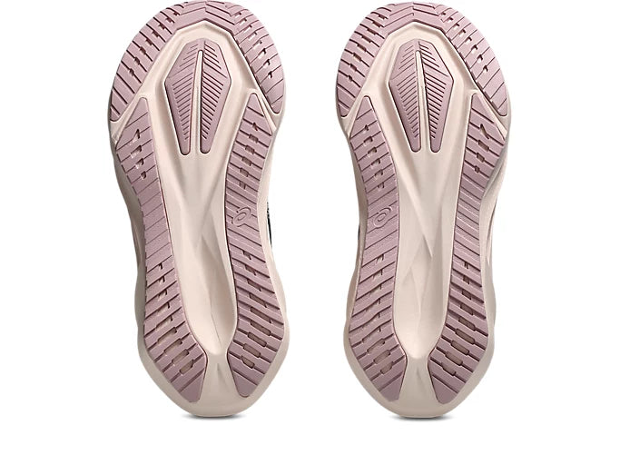 Women's Novablast 5 Black/Pearl Pink