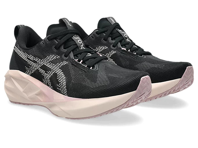 Women's Novablast 5 Black/Pearl Pink