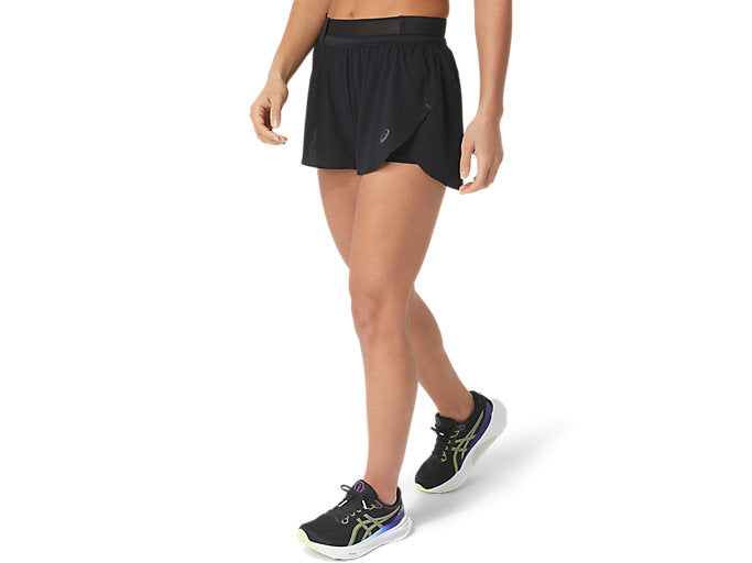 WOMEN&#39;S METARUN SPLIT SHORT