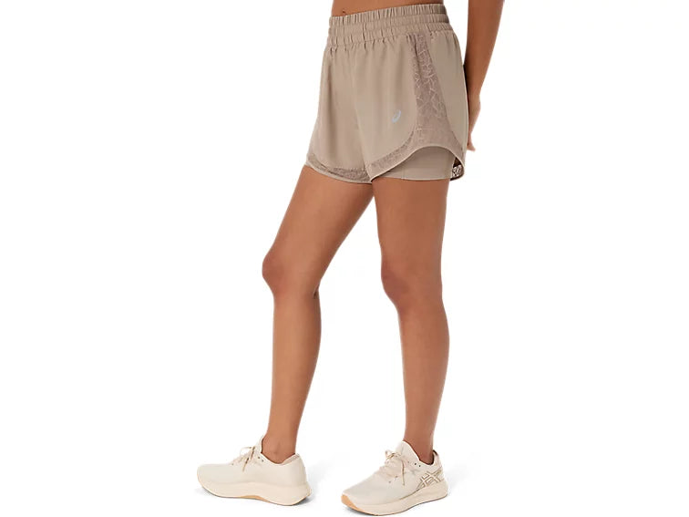 Women's NAGINO RUN 2-N-1 SHORT - GREIGE