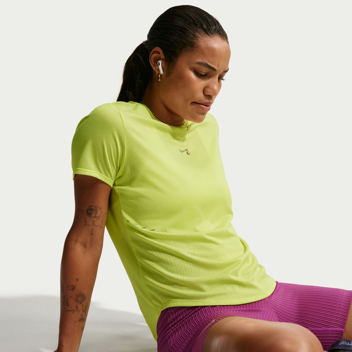 Women's Nike AF SWIFT TOP SS - LEMON VENOM/WHITE/REFLECTIVE SILV