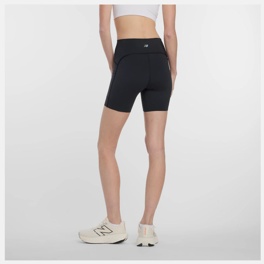 NB ATHLETICS SLEEK 6IN FITTED SHORT - Black
